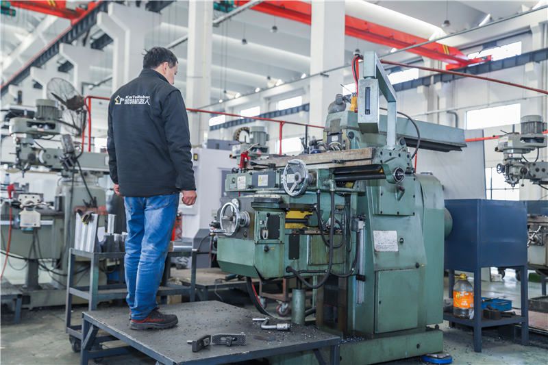 焊接設備行業發展的幾（jǐ）點建議（yì）